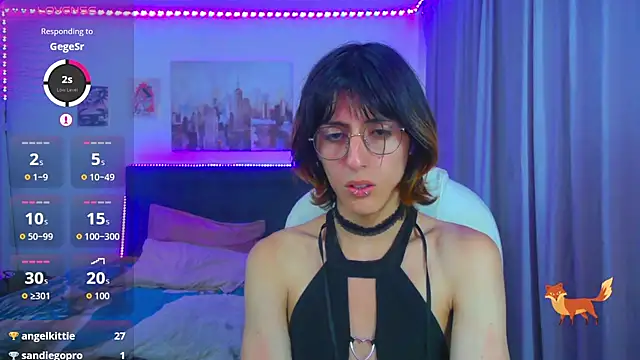 צ'אט XXX בשידור חי של goth_minerva