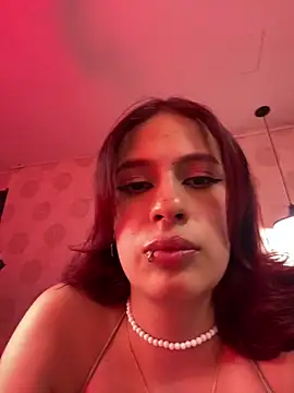 steffmontespink18 Adlı Modelin Canlı XXX Sohbeti