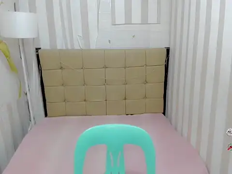 XXX chat uživo modela BigCockJade