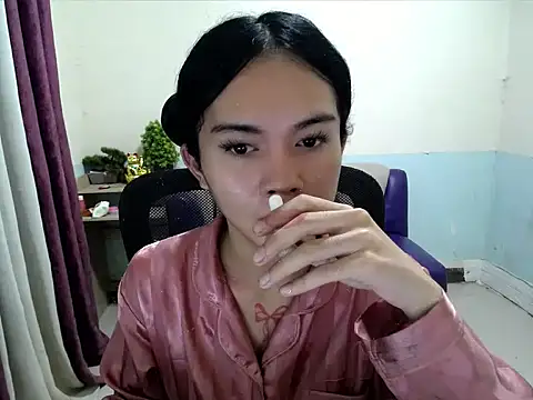 devine_goddessのライブXXXチャット