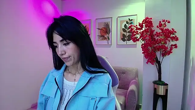 Rainy_doll Adlı Modelin Canlı XXX Sohbeti