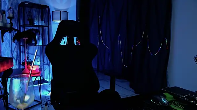 Czat XXX na żywo – Golden_Dragon