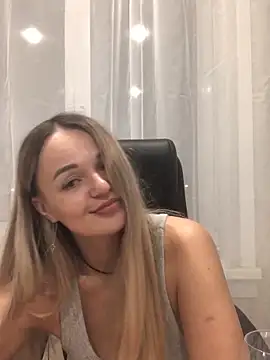 Seraluneen Live XXX chat