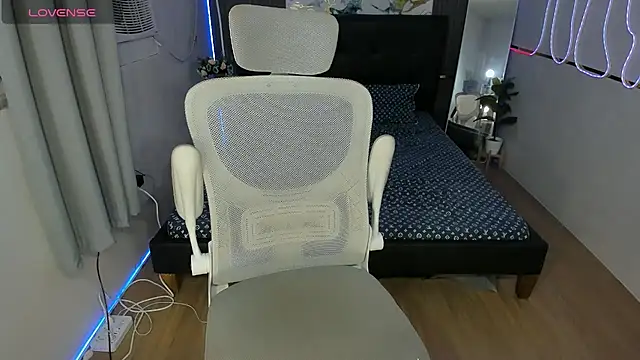 Alexa_therealhorsecock Show Webcam