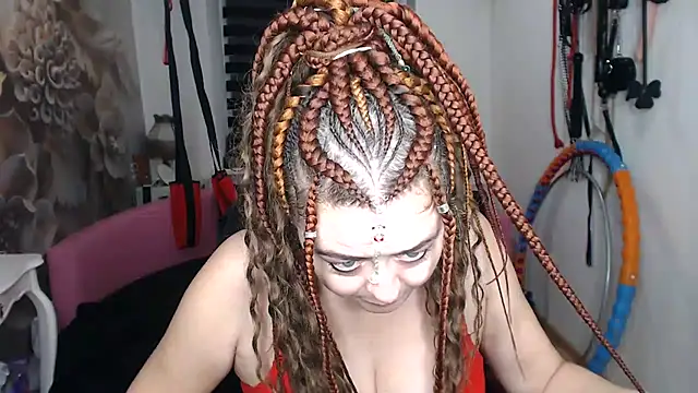 MISSwithDOLLS élő XXX-chatje