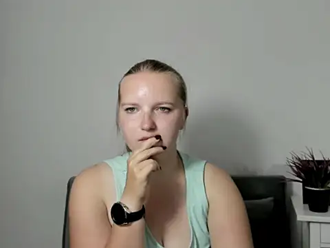 RoseTeacherX's Live XXX Chat