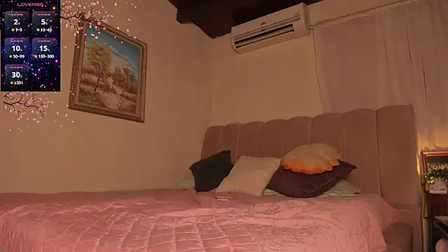 Whitekitty-exe Chat XXX in diretta