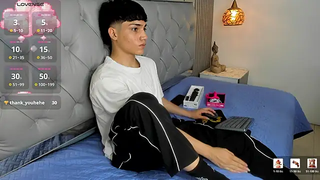 SamBlack_ 라이브 XXX 채팅