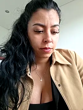 Luianna Chat XXX in diretta