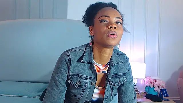 ChantalGarner's Live XXX Chat