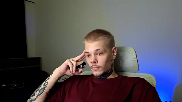 XXX chat uživo modela DENIS_HERE