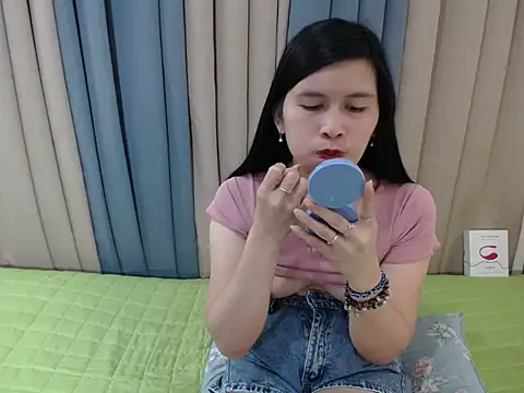 Chat +18 de pinay_amaliax ao vivo