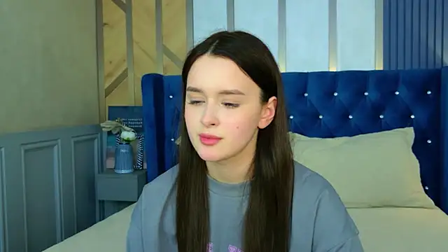 EvaSwen Adlı Modelin Canlı XXX Sohbeti