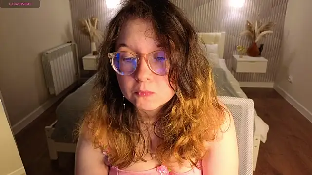 Aleks-casterrr's Live XXX Chat