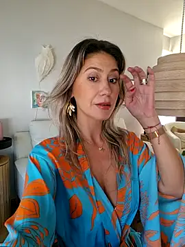 CelynaRoss Chat XXX in diretta
