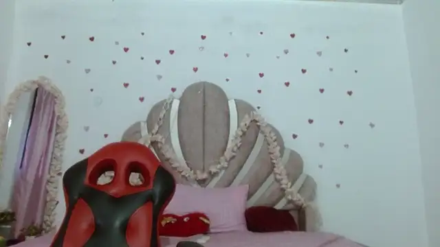 sven_fox723's Live XXX Chat