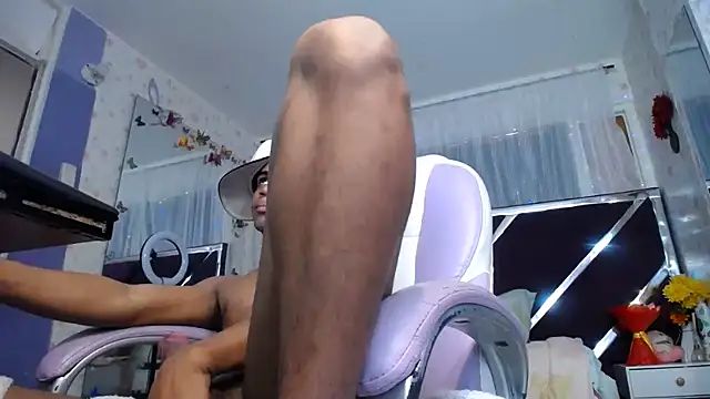 Santy_bigcock_01 Chat XXX in diretta