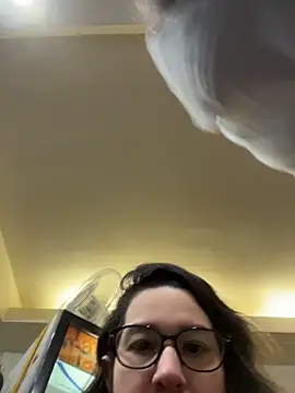Chat +18 de amooraaamoon ao vivo