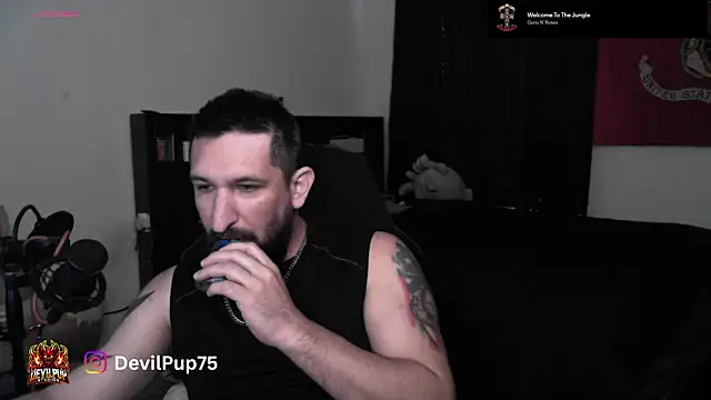 Chatroom XXX en direct de DevilPup75_