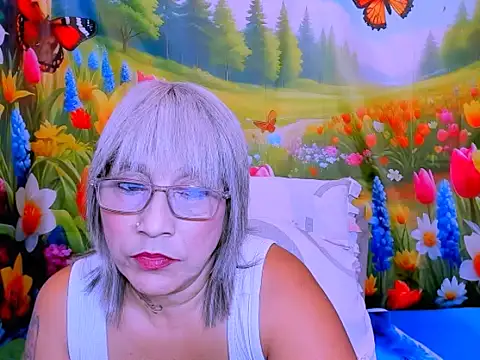 indianroxy: απευθείας συνομιλία ΧΧΧ