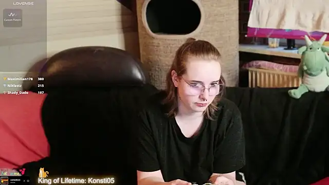 XXX chat uživo modela GamerGirl_Eve