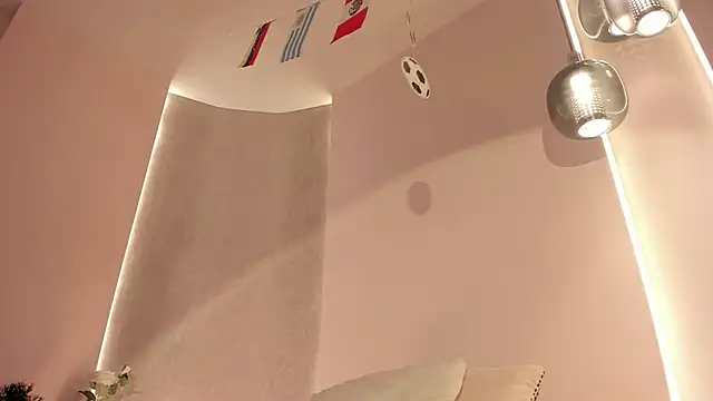 angeline-777's Live XXX Chat