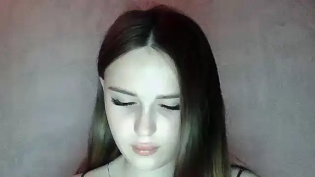SweetLoraa Live XXX-chat