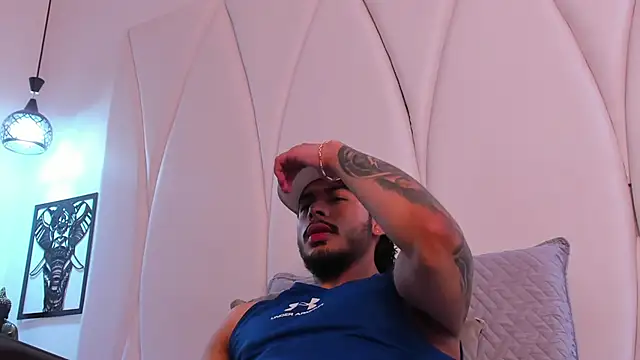 Justin_WhiteJS' Live XXX Chat