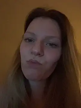 XXX chat uživo modela MaryHiggins