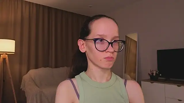 BettyBrowni élő XXX-chatje
