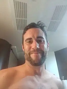 Chat XXX en directo de HotMan69-