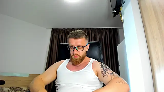 XXX chat uživo modela Findom_guy