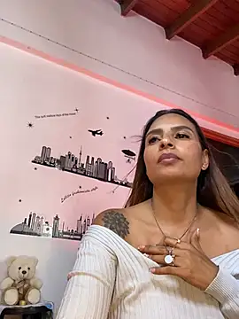 Chat XXX en directo de mykaelahoney
