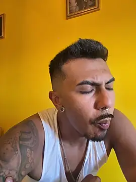 Chat XXX ao vivo de Latinmoster_boss