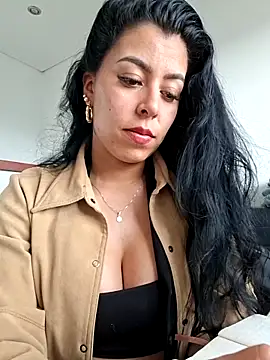 Chat XXX ao vivo de Luianna