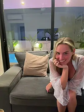 norahjuliette's Live XXX Chat