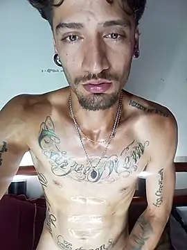 Thiago_Monteiro 即時 XXX 聊天