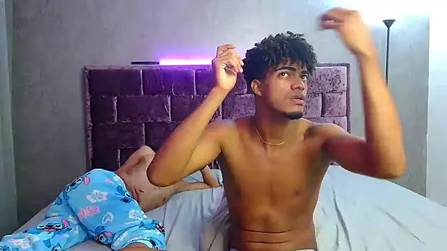 XXX chat uživo modela richardd2212