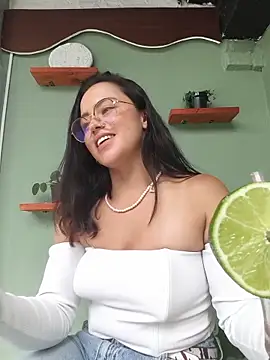 ALEJA__22's Live XXX Chat