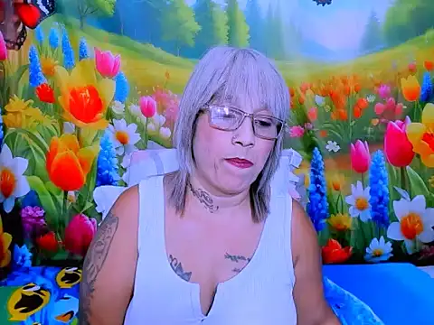 Chat +18 de indianroxy ao vivo