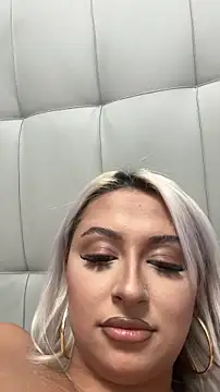 Kylie_One Chat XXX live
