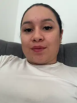 XXX chat uživo modela Pretty_Isadora