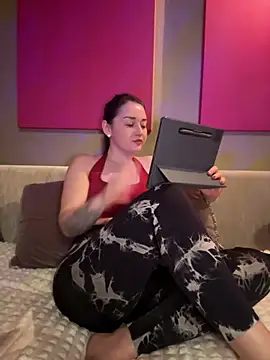 RoseViki Live XXX Chat