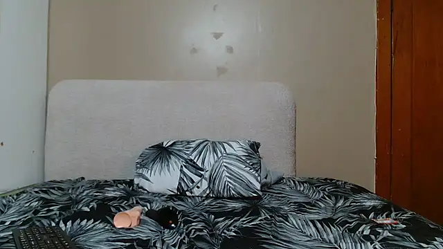BUSTYQUEEN56_ 现场XXX聊天