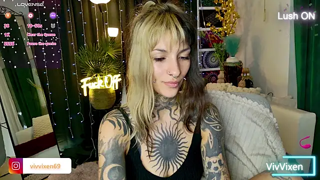 VivVixen Chat XXX in diretta