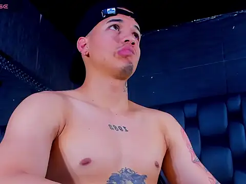 rocoo_santos Chat XXX in diretta