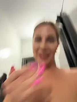 LisaMurr live XXX chat