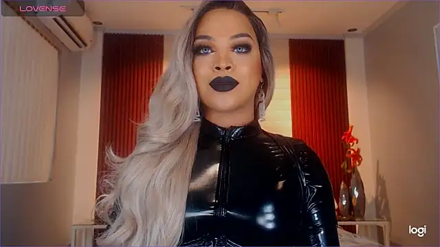 MarryQueen22 Adlı Modelin Canlı XXX Sohbeti