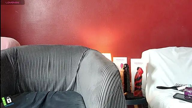 rosesdesiles Live XXX Chat