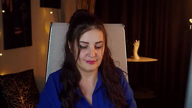 AureliaVane Adlı Modelin Canlı XXX Sohbeti